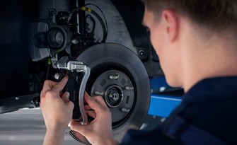 Слесарные работы Hyundai.